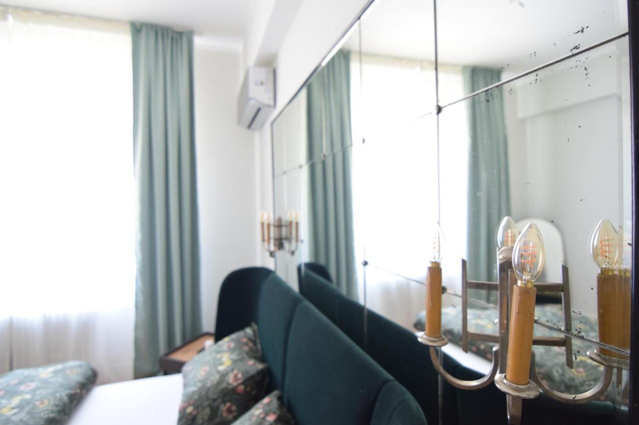 Beautiful Apartment In Old City Букурещ Екстериор снимка