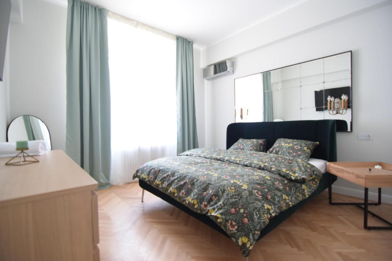 Beautiful Apartment In Old City Букурещ Екстериор снимка