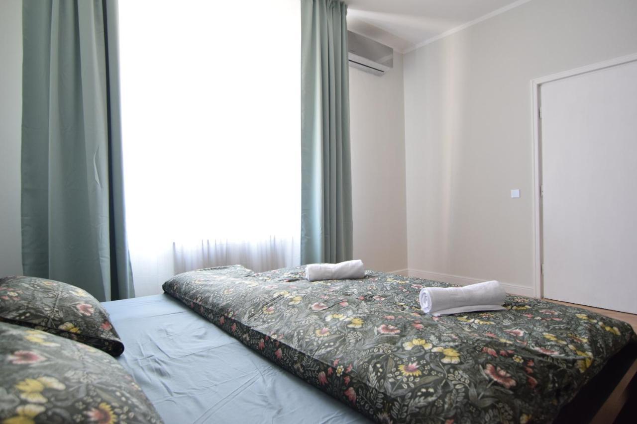 Beautiful Apartment In Old City Букурещ Екстериор снимка