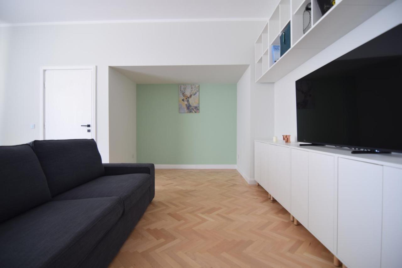 Beautiful Apartment In Old City Букурещ Екстериор снимка