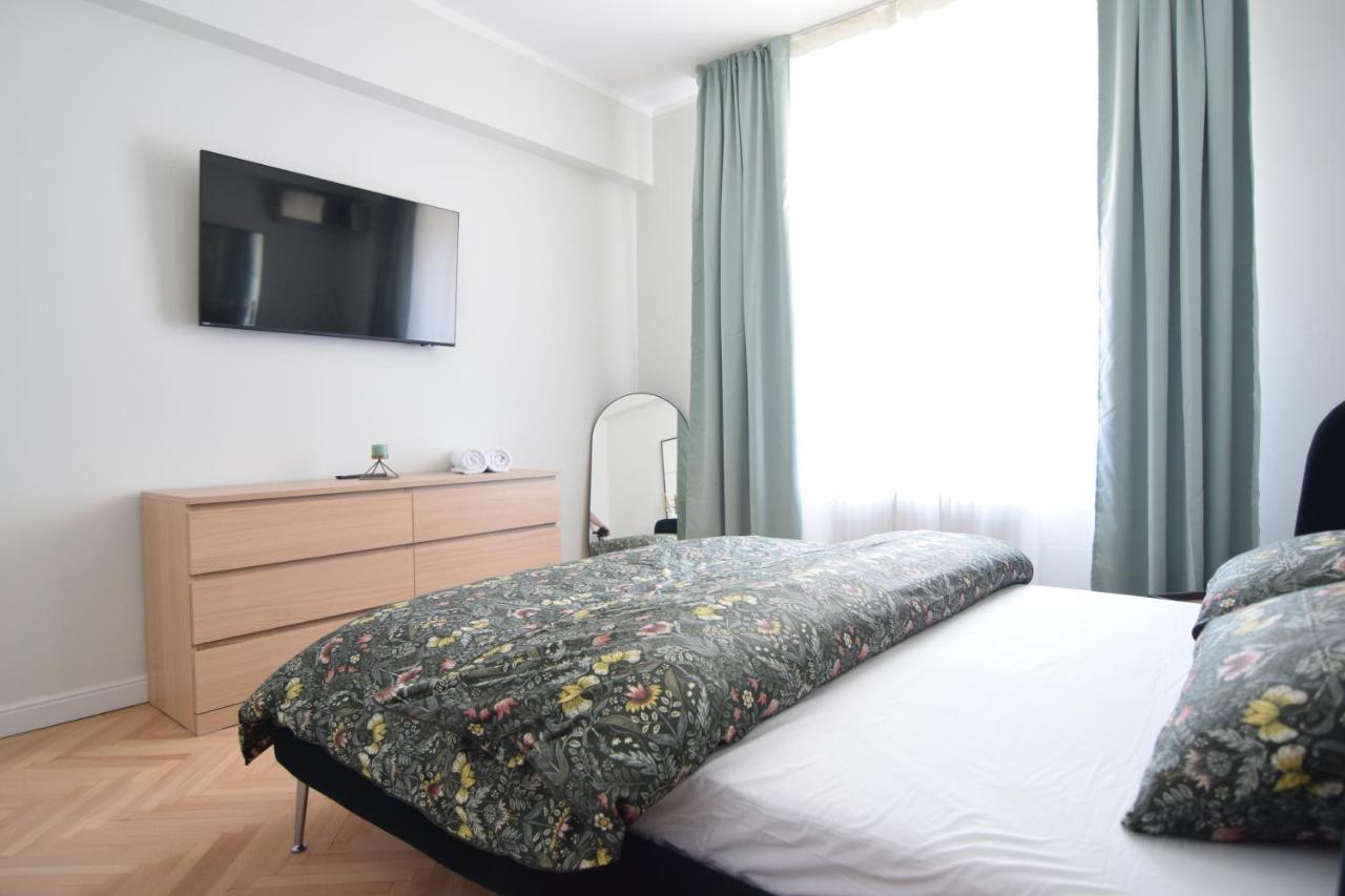Beautiful Apartment In Old City Букурещ Екстериор снимка